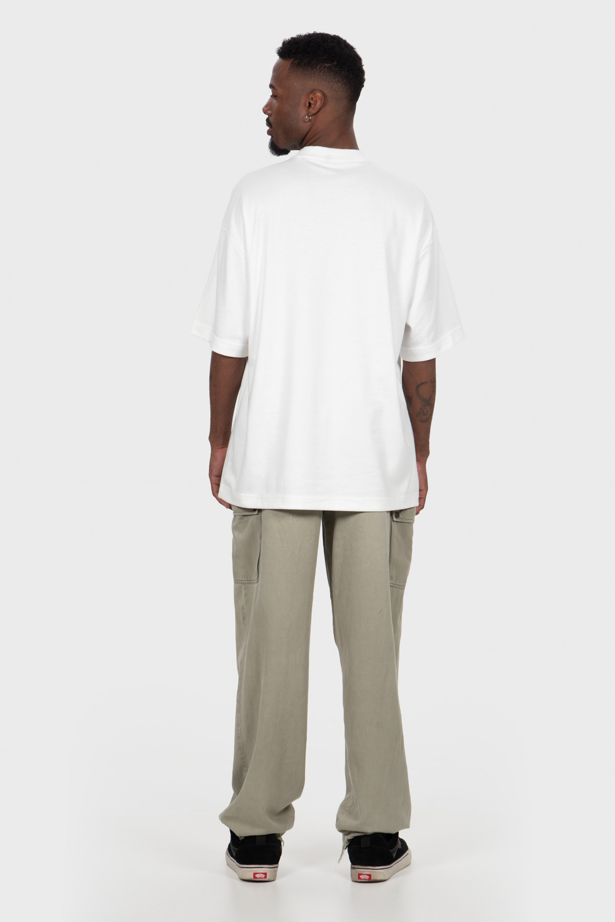 CAMISETA OVERSIZED COTTON LISA OFF WHITE - Imagem 5